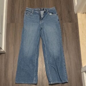 Hollister Women's Ultra High Waist Baggy 27 Short